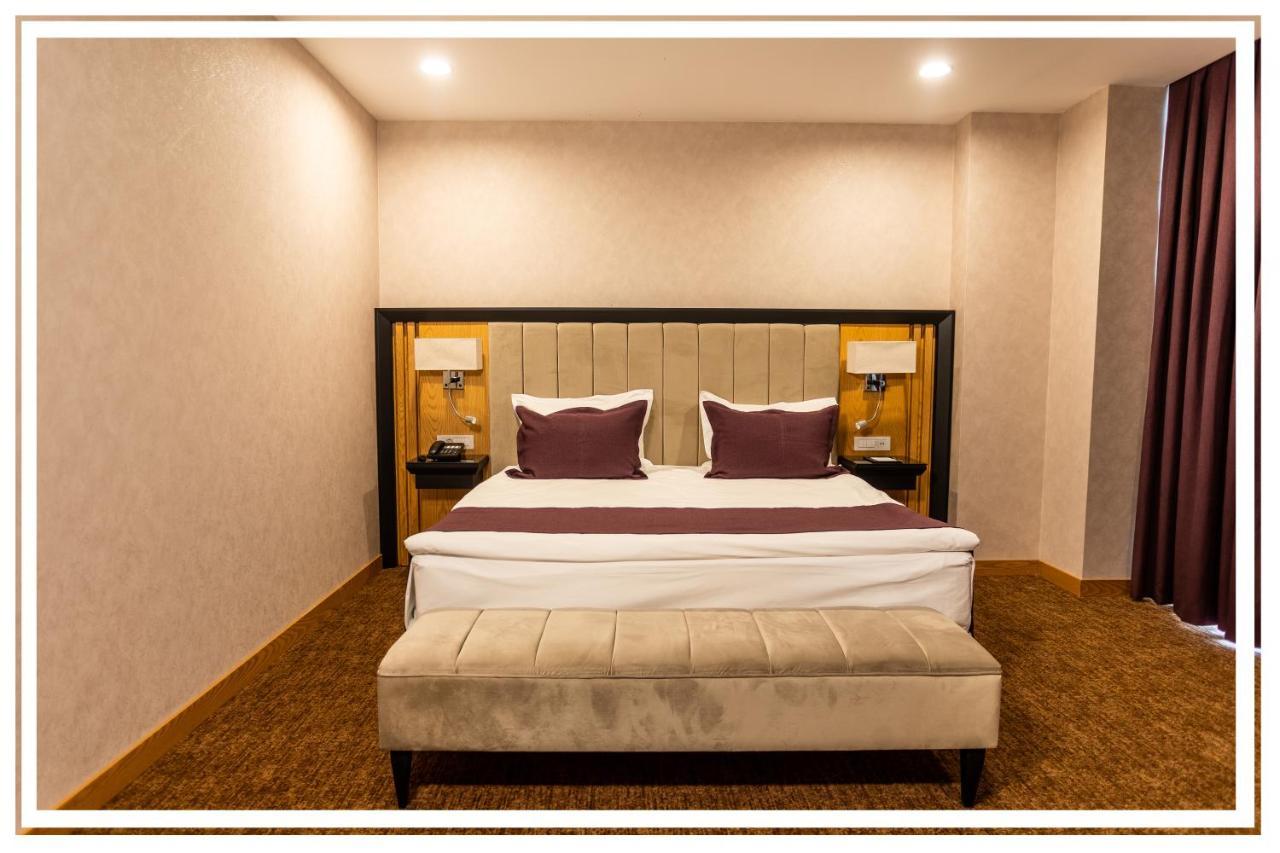 Premium Hotel Ganja Esterno foto