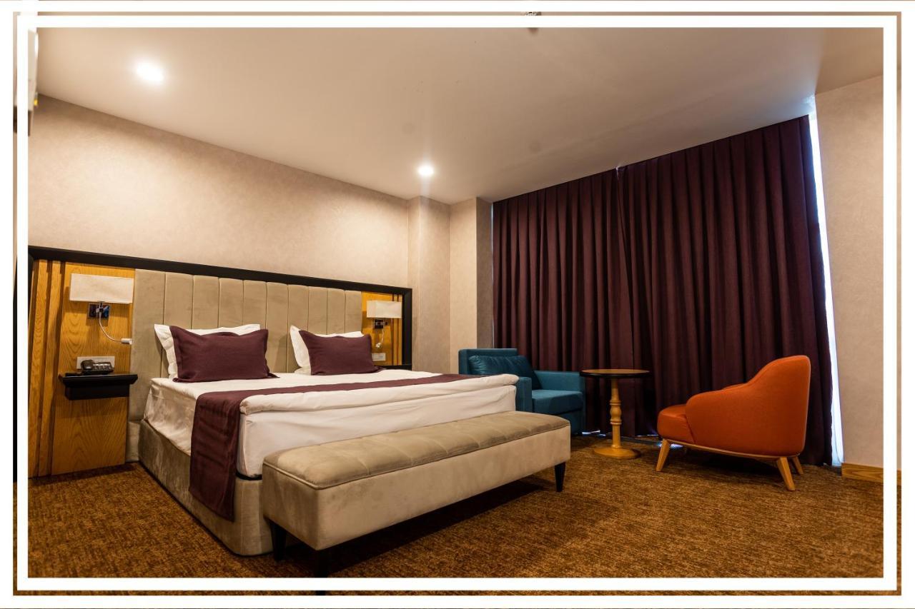 Premium Hotel Ganja Esterno foto