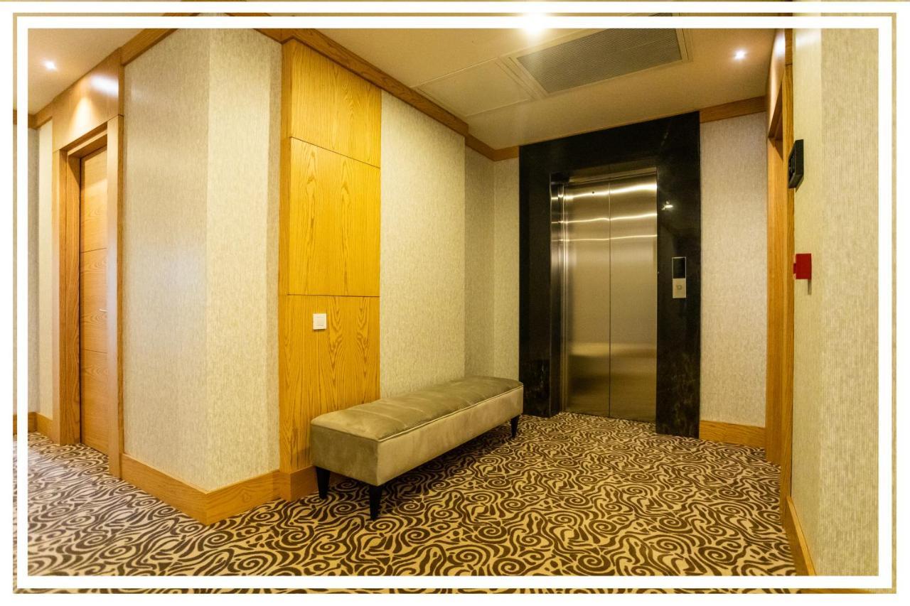 Premium Hotel Ganja Esterno foto