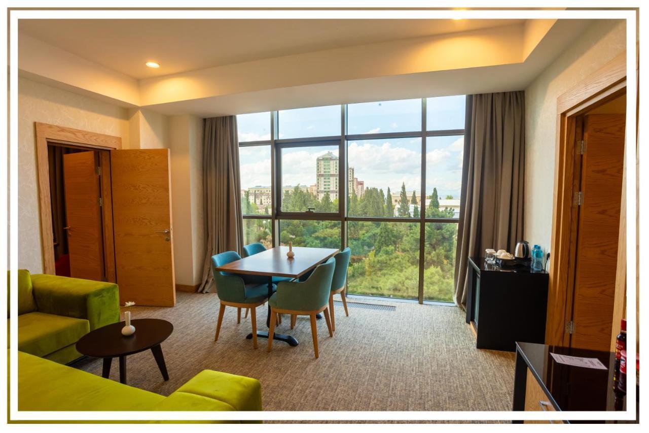 Premium Hotel Ganja Esterno foto