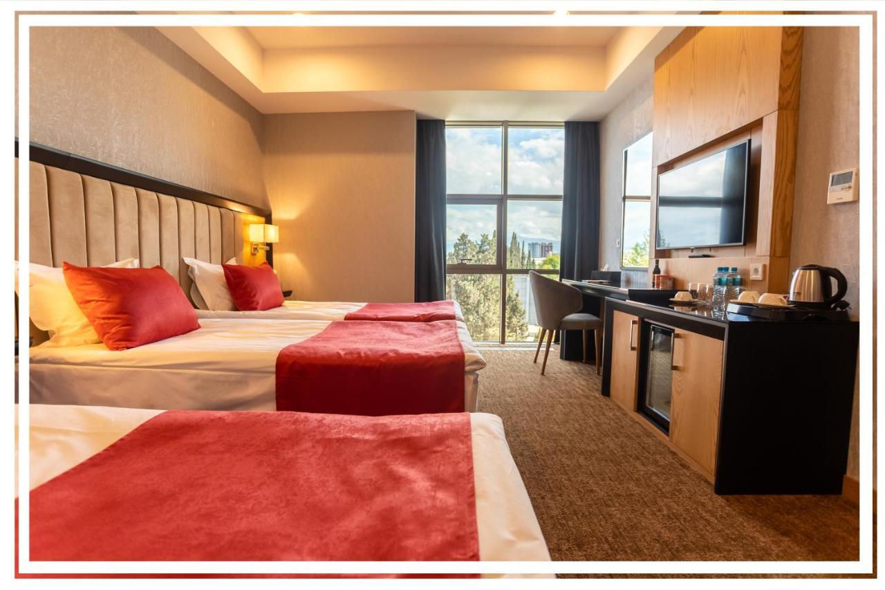 Premium Hotel Ganja Esterno foto