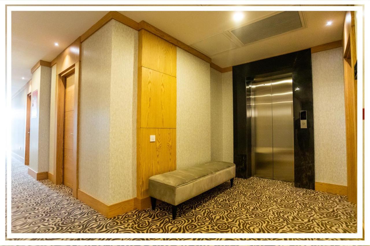 Premium Hotel Ganja Esterno foto