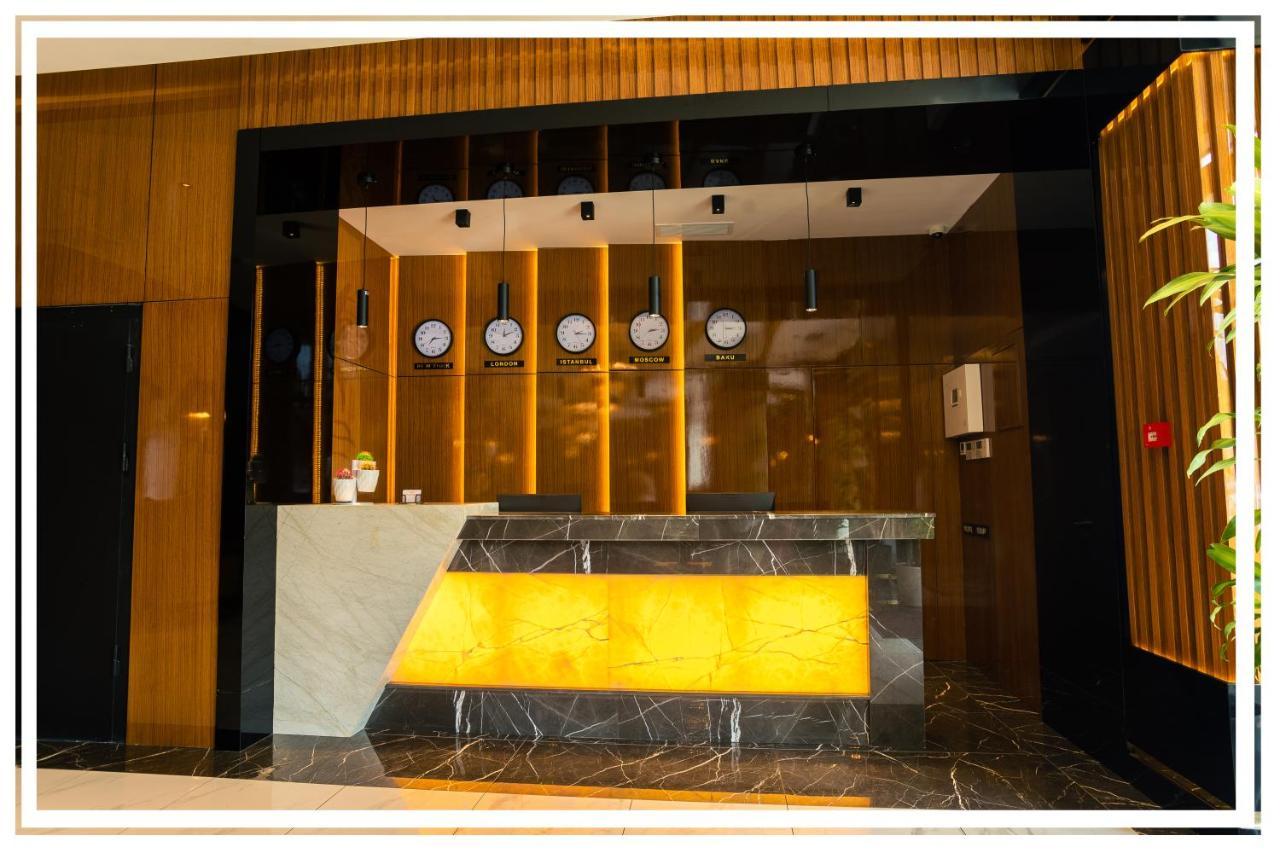 Premium Hotel Ganja Esterno foto